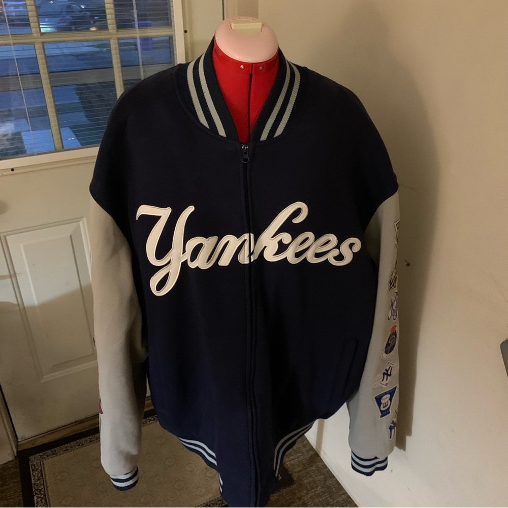 Genuine Merchandise 26X World Series Championship Varsity Jacket XXL